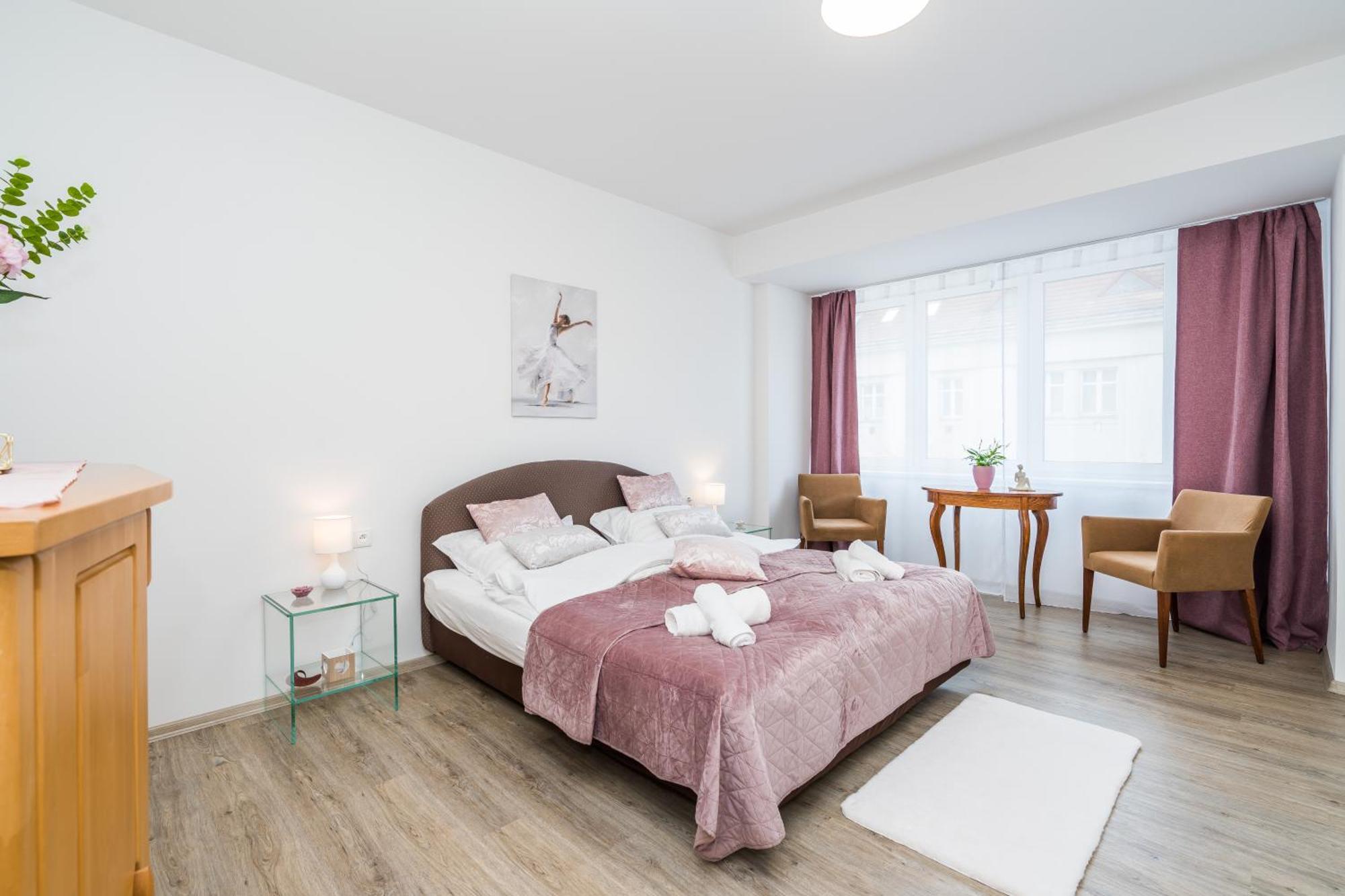 Appartamento Perla Hradce 202 Hradec Králové Esterno foto